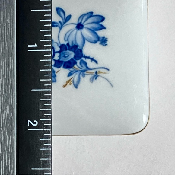 MEISSEN AQUATINTA Trinket Box / FLOWERS & INSECTS / Gold Trim / CROSSED SWORDS - Picture 9 of 10